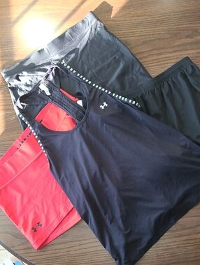 Under Armour Black Tank Top with Red Compression Shorts And More Womens Size XL
